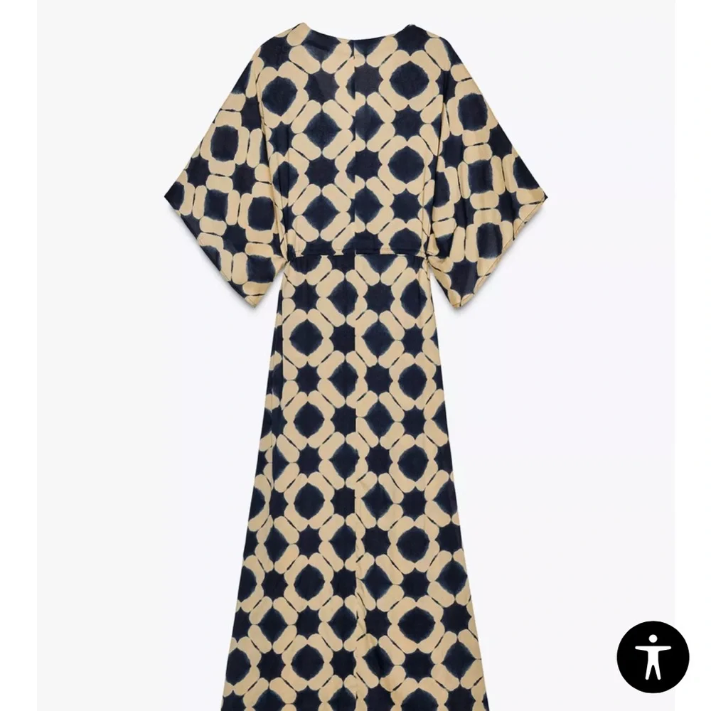 Printed Kaftan Dress. Chic Black and Cream oversized XS- S. - Picture 9 of 12